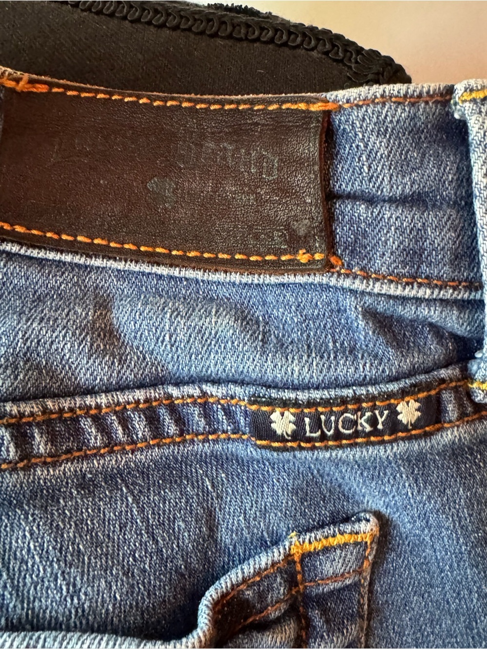 Lucky Brand Blue Denim Jeans sweet n’ crop sz 6 - Picture 3 of 6
